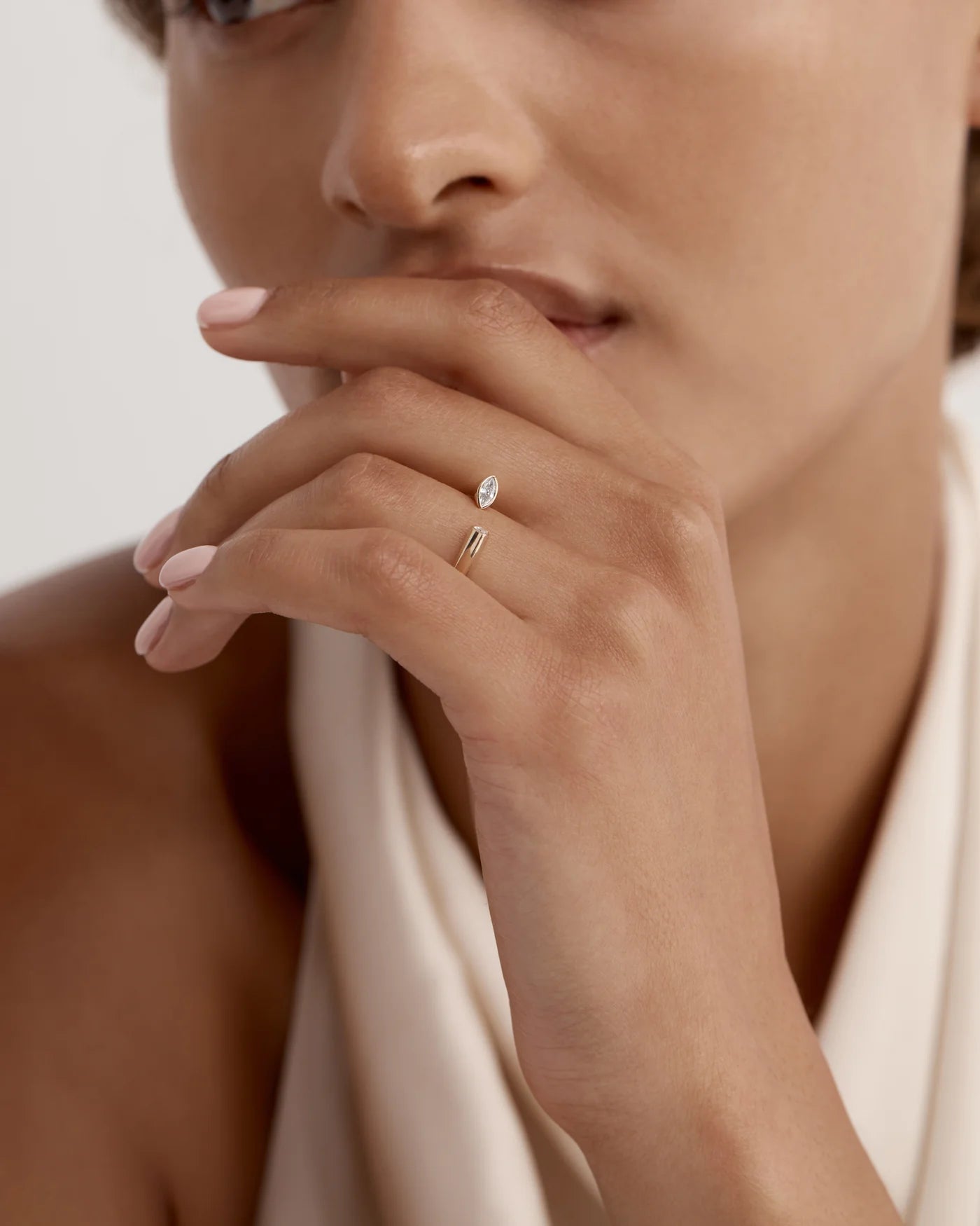 Marquise Suspense duo ring